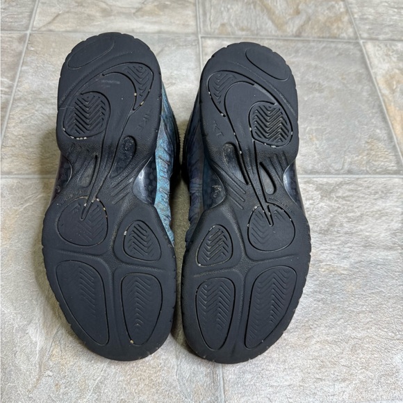 Nike Air Foamposite One Abalone GS Shoe Size 6Y Green AO8037-009 Preowned - Picture 7 of 8